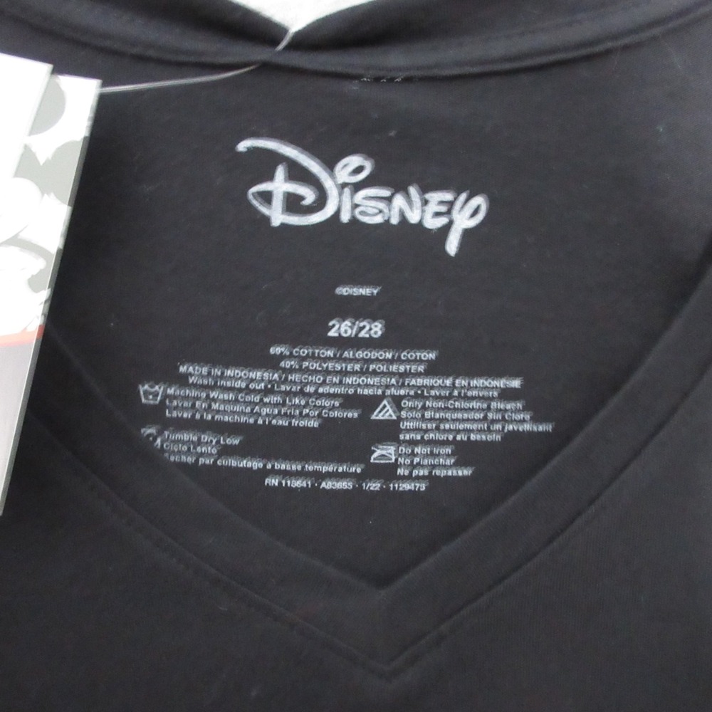 Disney T Shirt Women Plus 26 28 Black My Heart Belongs To Disney Vacation NWT - Picture 3 of 9